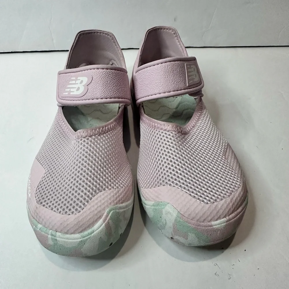 New Balance light pink